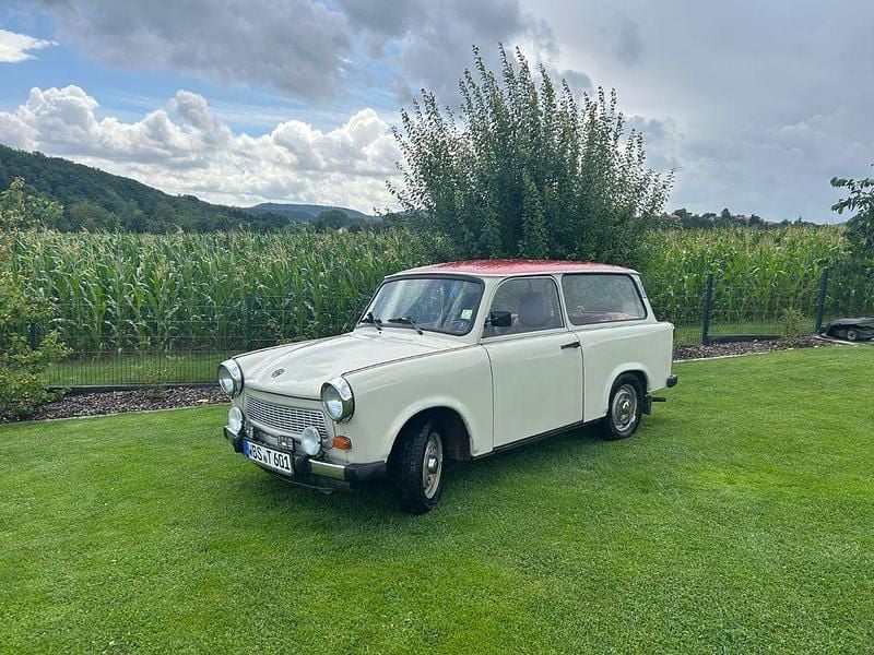 Weiß Gebraucht 1989 Trabant 601 Kombi | 4.950 € - Bild 1/4