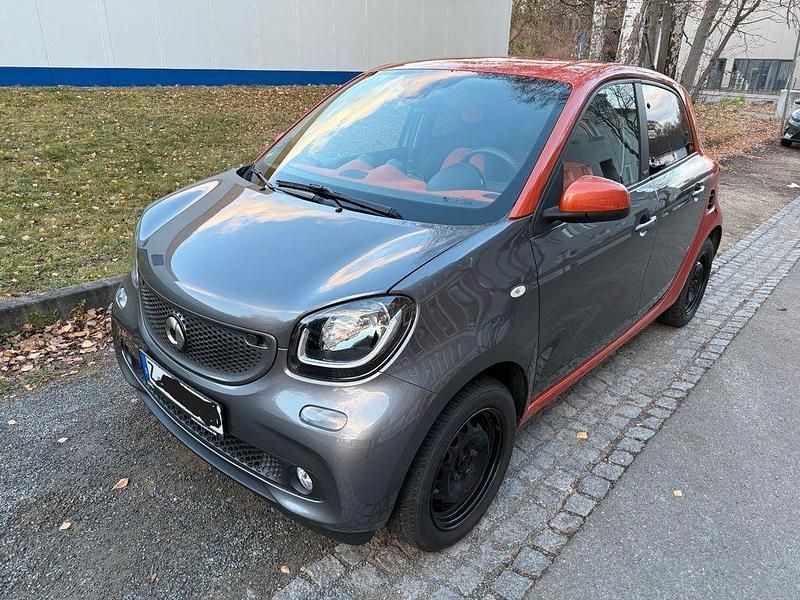 Schwarz Gebraucht 2016 Smart ForFour Passion Kleinwagen | 10.500 € (Fairer Preis) - Bild 1/4