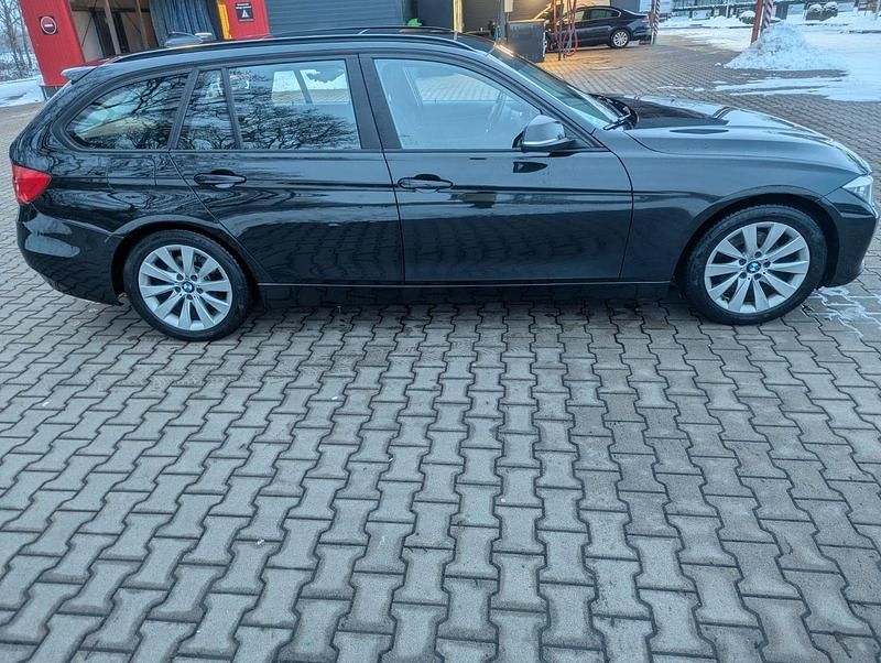 Gebraucht BMW 320 Luxury Line 184 PS (135 kW) 2014 Schwarz Kombi