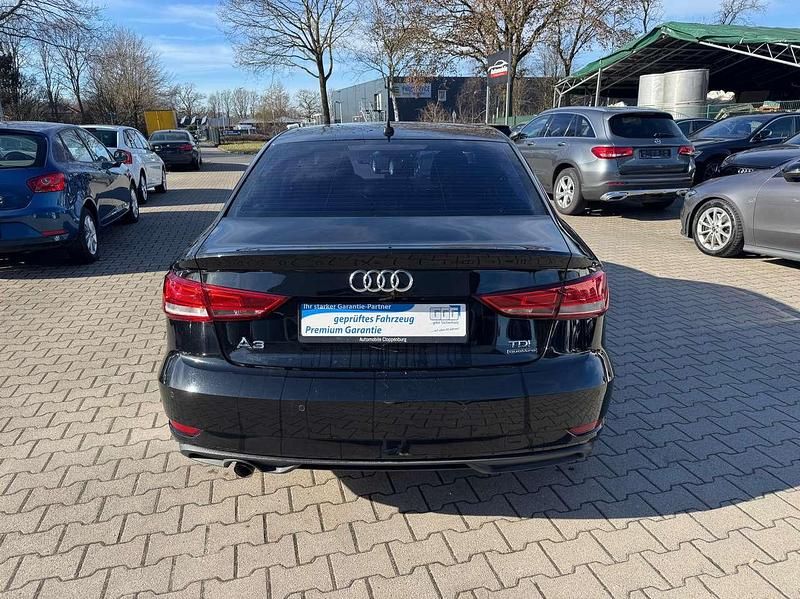 Gebraucht Audi A3 Basis 110 PS (80 kW) 2017 Schwarz Limousine