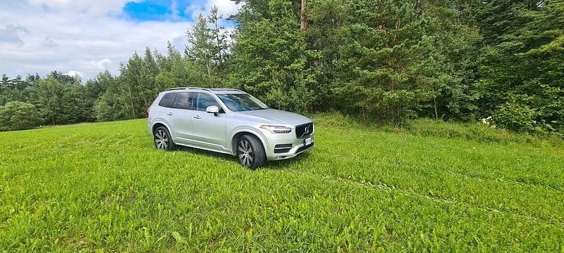 Silber Gebraucht 2019 Volvo XC90 Momentum SUV | 23.500 € (Superpreis) - Bild 1/4