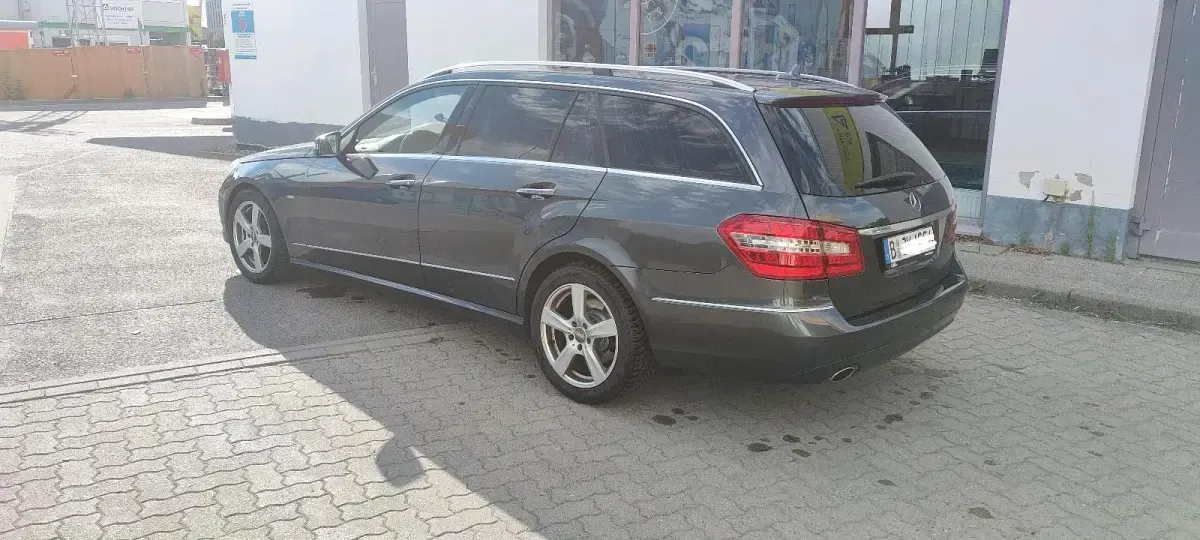 Gebraucht Mercedes E350 231 PS (169 kW) 2011 Andere farben Kombi