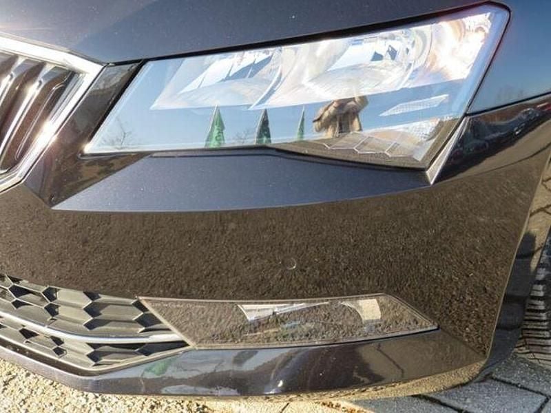 Gebraucht Skoda Superb Ambition 180 PS (132 kW) 2015 Schwarz (schwarzmagic perleffekt) Limousine