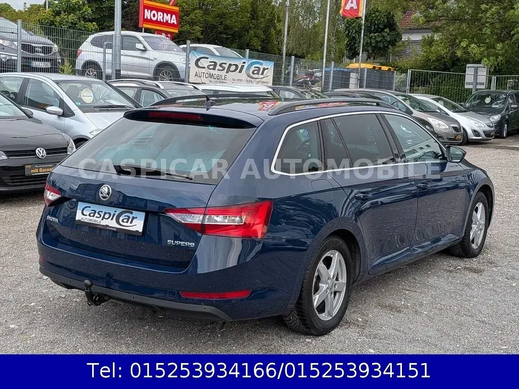 Gebraucht Skoda Superb 179 PS (131 kW) 2016 Blau Kombi