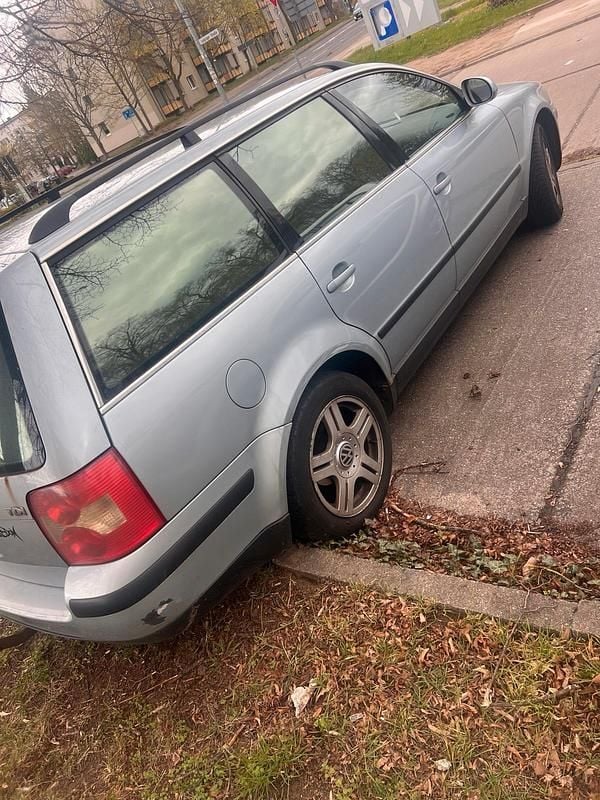 Second-hand VW Passat 131 CP (96 kW) 2004 Andere farben Break