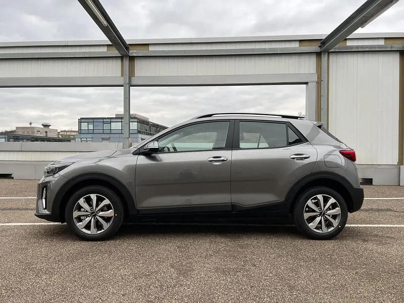 Gebraucht Kia Stonic Vision 84 PS (61 kW) 2024 Grau SUV