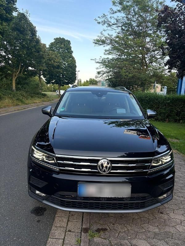 Gebraucht VW Tiguan 190 PS (139 kW) 2021 Schwarz SUV