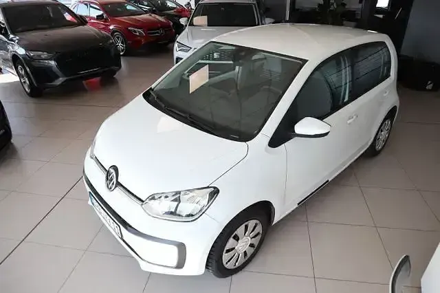 Second-hand VW up! 65 CP (47 kW) 2021 Alb Hatchback