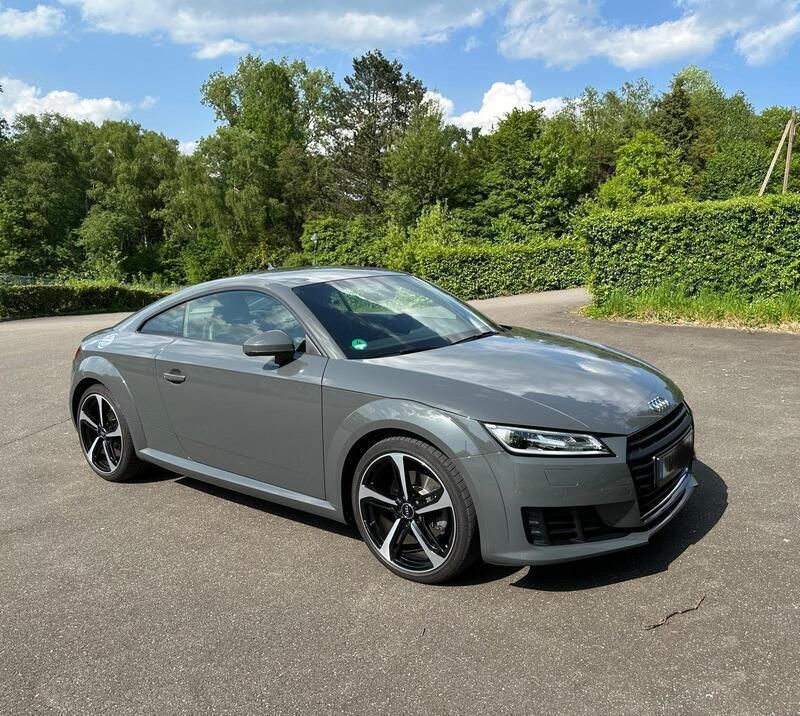 Grau Gebraucht 2017 Audi TT Ambiente Coupé | 25.500 € (Teuer) - Bild 1/4