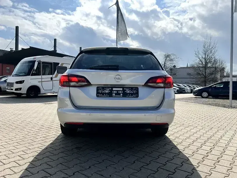 Gebraucht Opel Astra 110 PS (80 kW) 2021 Silber metallic Kombi