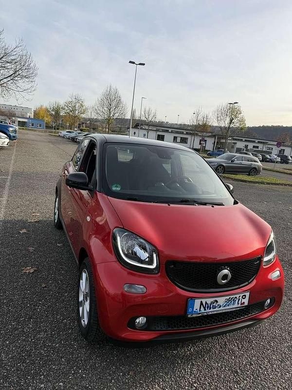 Second-hand Smart ForFour Passion 71 CP (52 kW) 2016 Roșu Hatchback