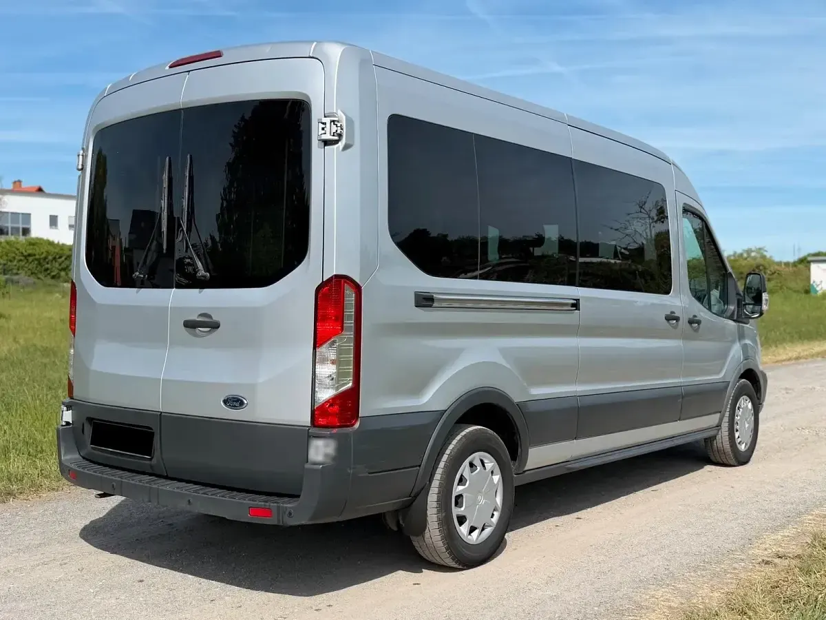 Używany Ford Transit 131 KM (96 kW) 2018 Srebrny Minivan