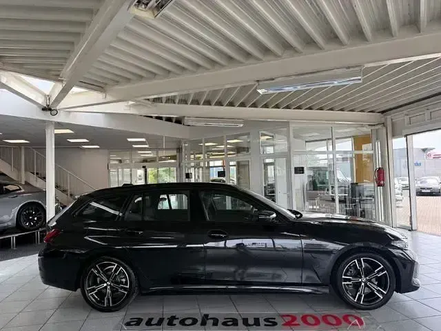 Gebraucht BMW 318 M Sport 156 PS (114 kW) 2024 Schwarz Limousine