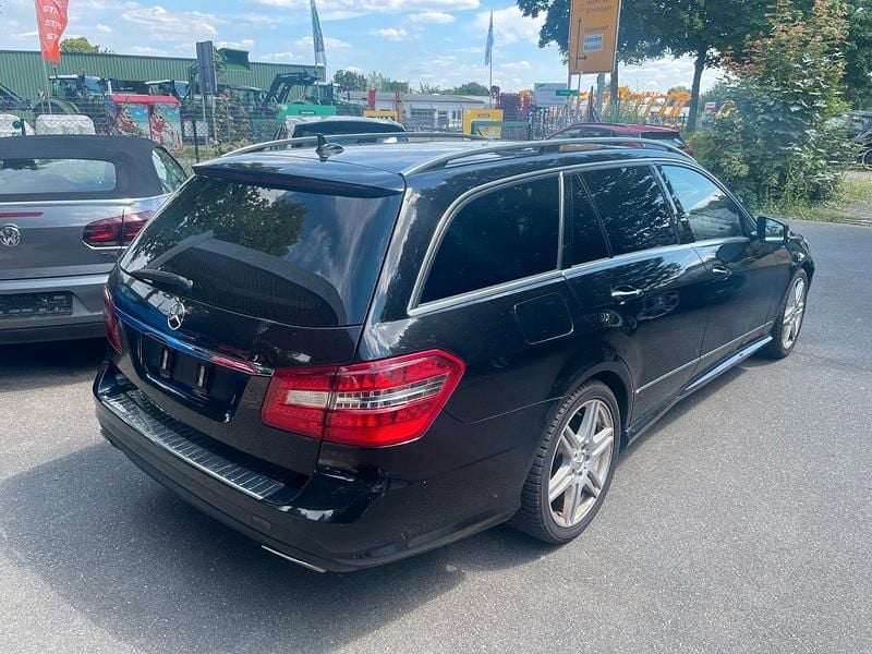 Gebraucht Mercedes E500 AMG line 387 PS (284 kW) 2009 Schwarz Kombi