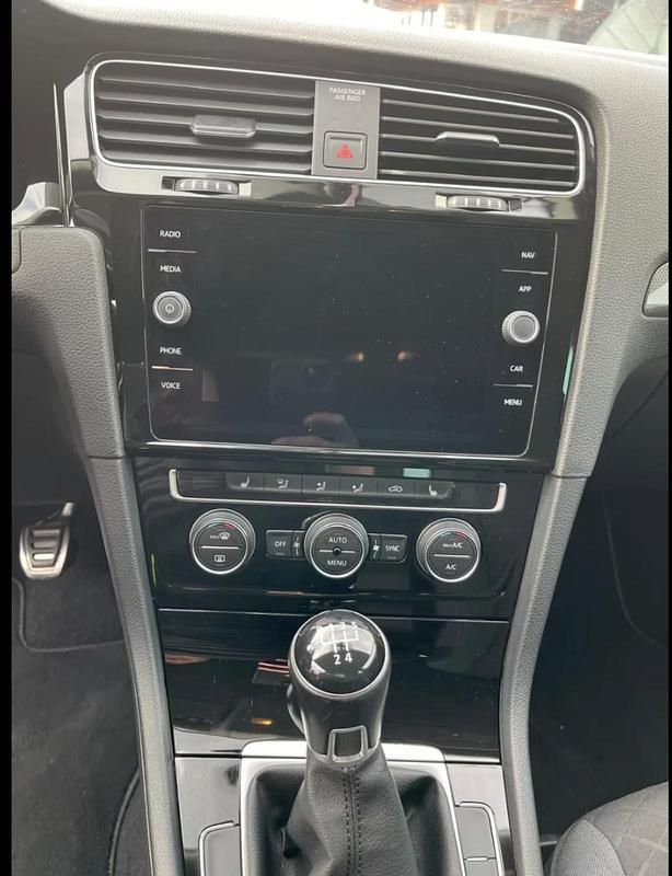 Gebraucht VW Golf VII Join 116 PS (85 kW) 2018 Schwarz Kombi