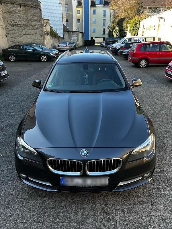 Grau Gebraucht 2016 BMW 535 Kombi | 13.600 € (Superpreis) - Bild 1/4
