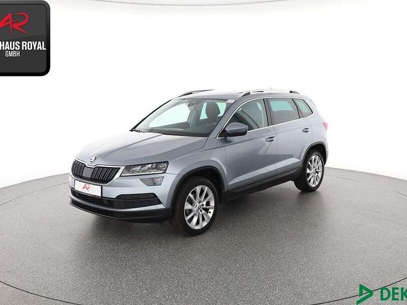 Grau (metallic) Gebraucht 2019 Skoda Karoq Style SUV | 23.440 € (Fairer Preis) - Bild 1/4