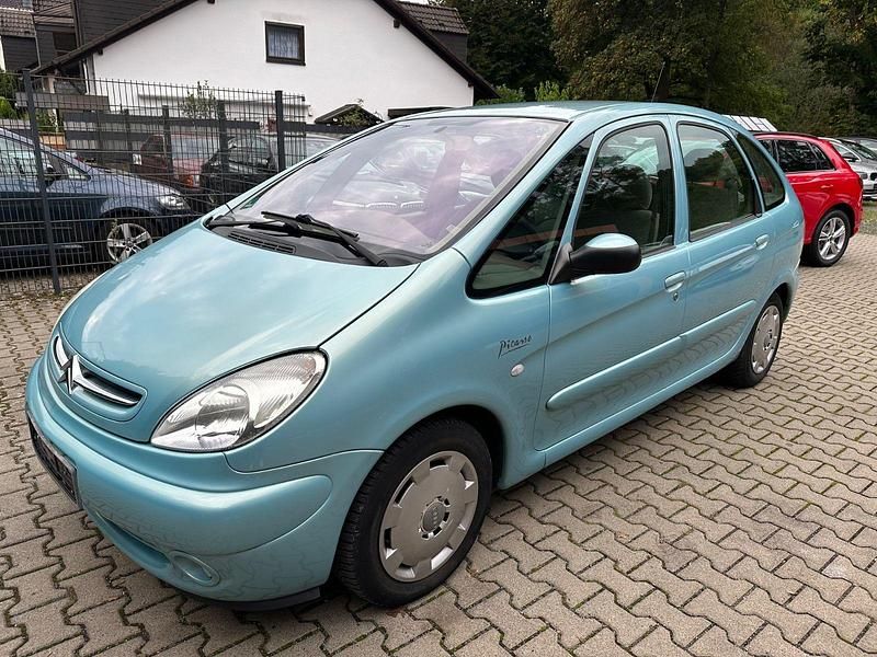 Blau Gebraucht 2003 Citroën Xsara Picasso Exclusive Van / Kleinbus | 1.490 € (Fairer Preis) - Bild 1/4
