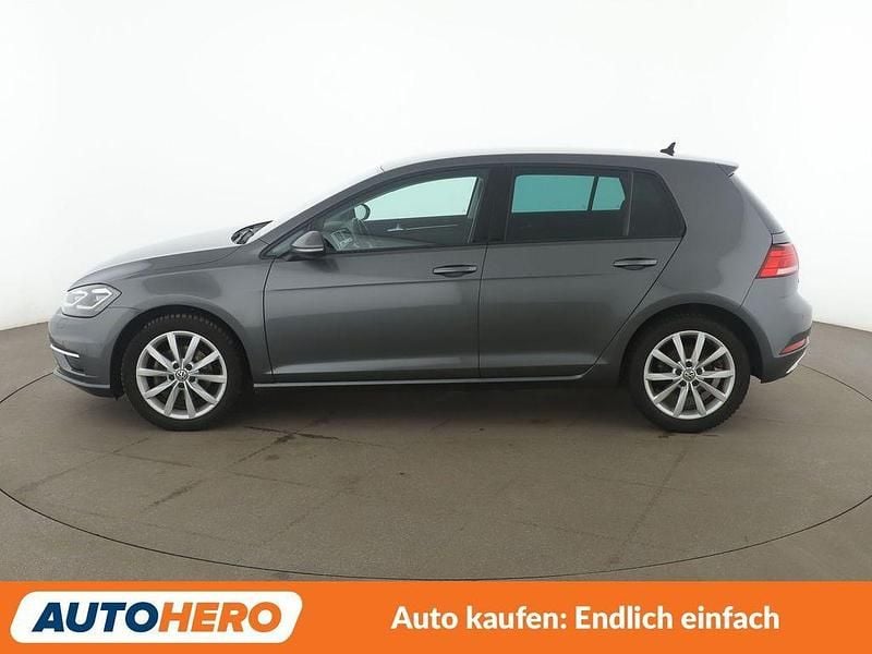 Gebraucht VW Golf VII Highline 150 PS (110 kW) 2019 Grau Limousine