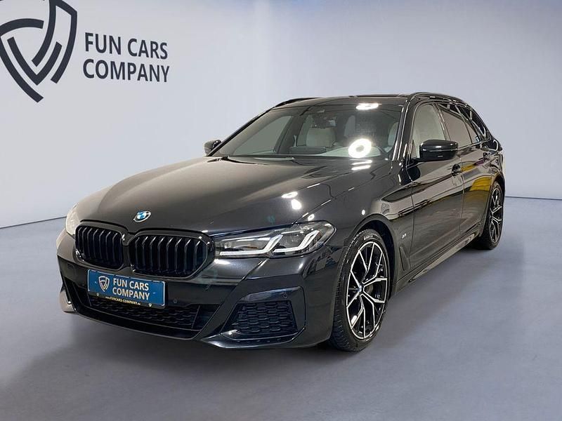 Schwarz Gebraucht 2022 BMW 540 M Sport Kombi | 43.950 € (Guter Preis) - Bild 1/4