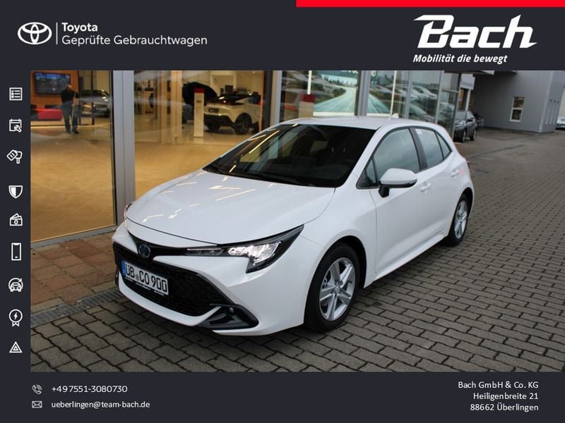 Weiß Gebraucht 2024 Toyota Corolla Business Edition Limousine | 25.890 € (Fairer Preis) - Bild 1/4