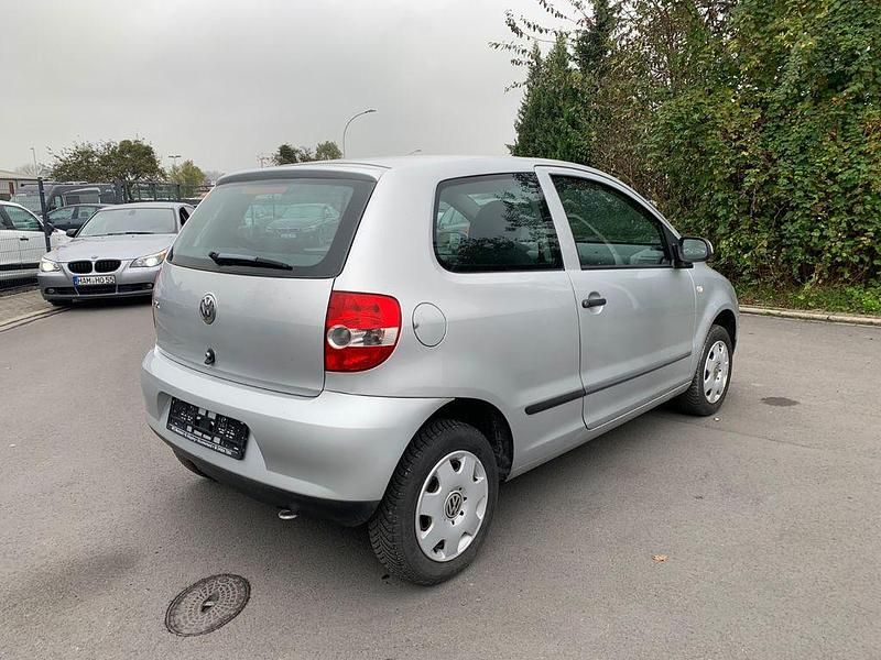 Gebraucht VW Fox Basis 54 PS (39 kW) 2006 Silber Kleinwagen
