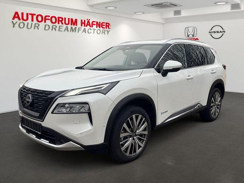 Weiß Neu 2025 Nissan X-Trail Tekna SUV | 47.990 € (Teuer) - Bild 1/4