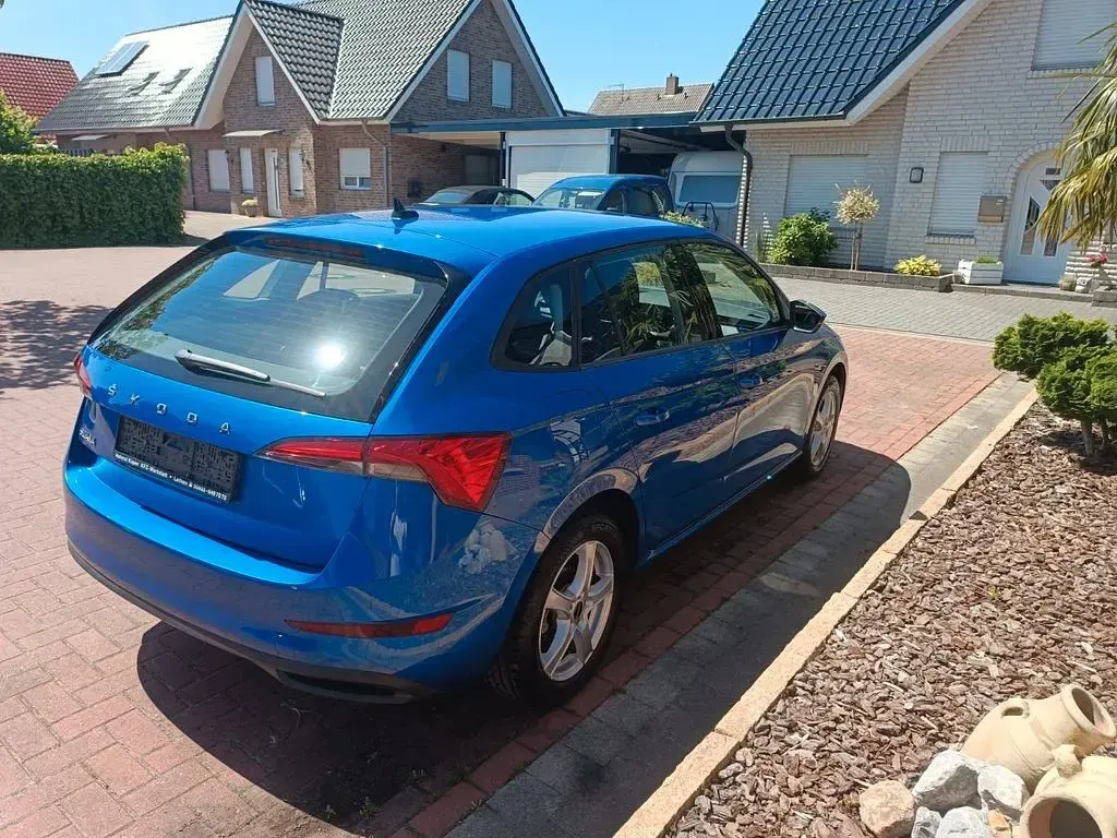 Gebraucht Skoda Scala Active 95 PS (69 kW) 2019 Blau Kleinwagen