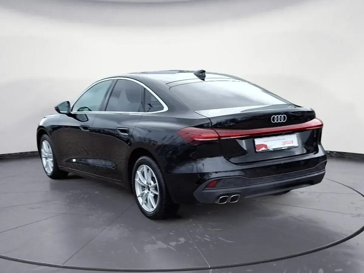 Gebraucht Audi A5 Ambiente 204 PS (150 kW) 2025 Schwarz Limousine