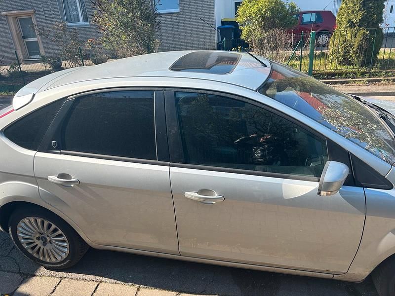 Używany Ford Focus 136 KM (100 kW) 2010 Srebrny Sedan/Limuzyna