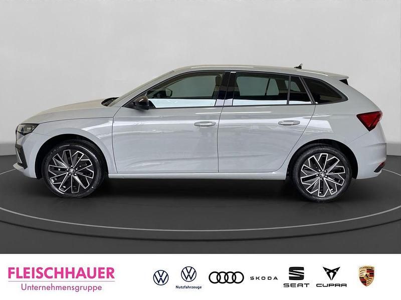 Neu Skoda Scala 150 PS (110 kW) 2026 Grau Kleinwagen