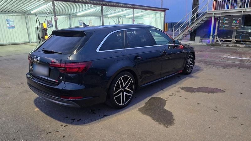 Gebraucht Audi A4 Design 218 PS (160 kW) 2018 Kombi
