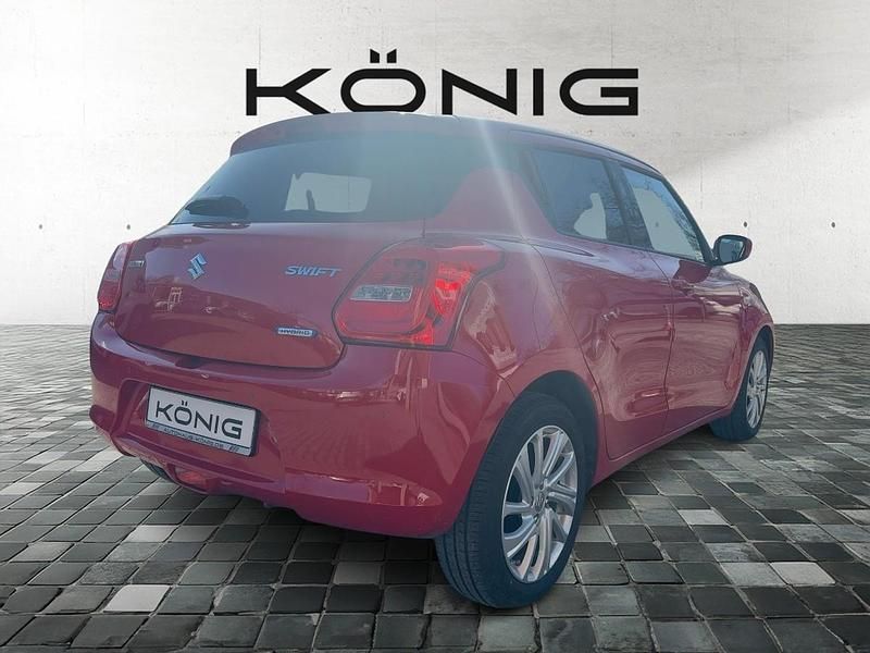 Gebraucht Suzuki Swift Comfort 83 PS (61 kW) 2023 Rot Kleinwagen