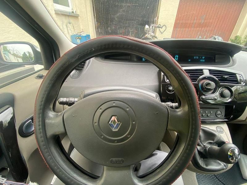 Używany Renault Scénic Authentique 113 KM (83 kW) 2003 Szary Minivan