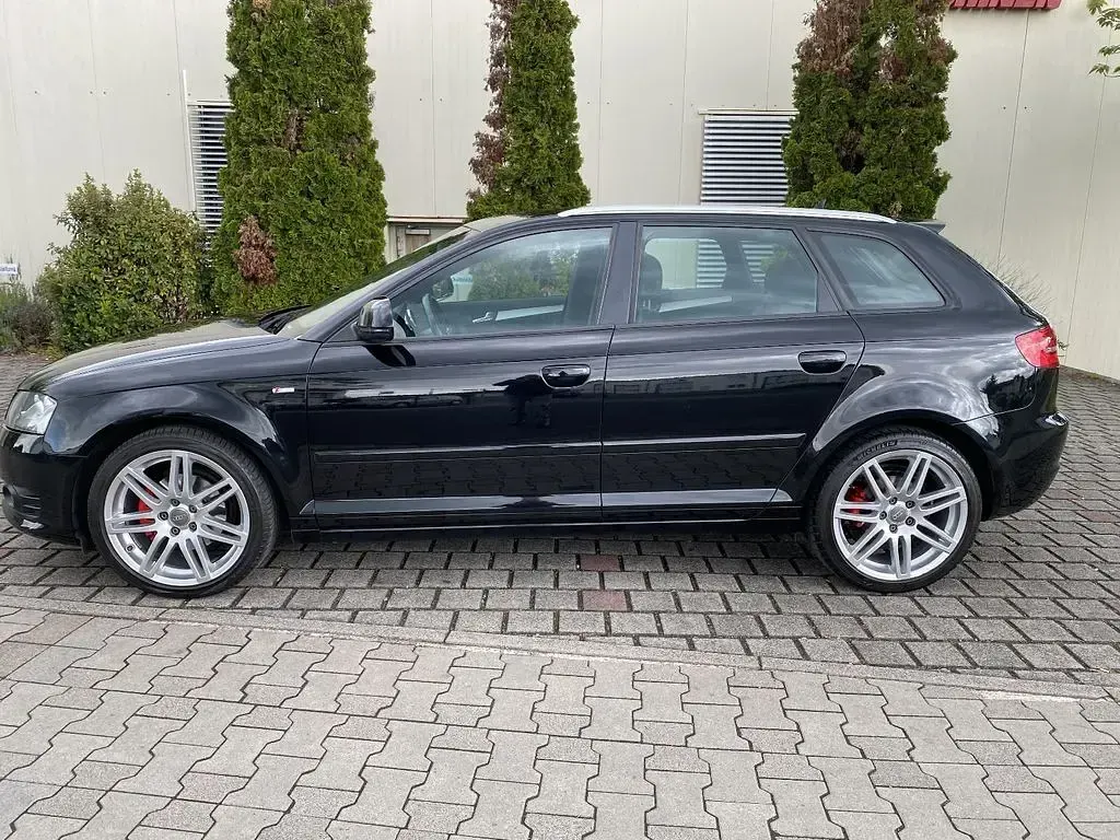 Używany Audi A3 S-Line 125 KM (91 kW) 2010 Czarny Hatchback