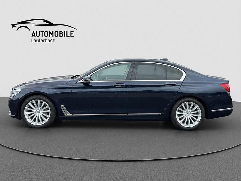 Gebraucht BMW 730 Performance 265 PS (194 kW) 2016 Blau Limousine