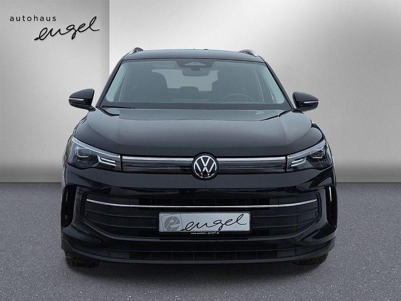 Gebraucht VW Tiguan Design 150 PS (110 kW) 2025 Deep black pearlescent SUV