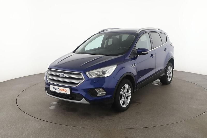 Blau Gebraucht 2018 Ford Kuga Titanium SUV | 17.490 € (Fairer Preis) - Bild 1/3