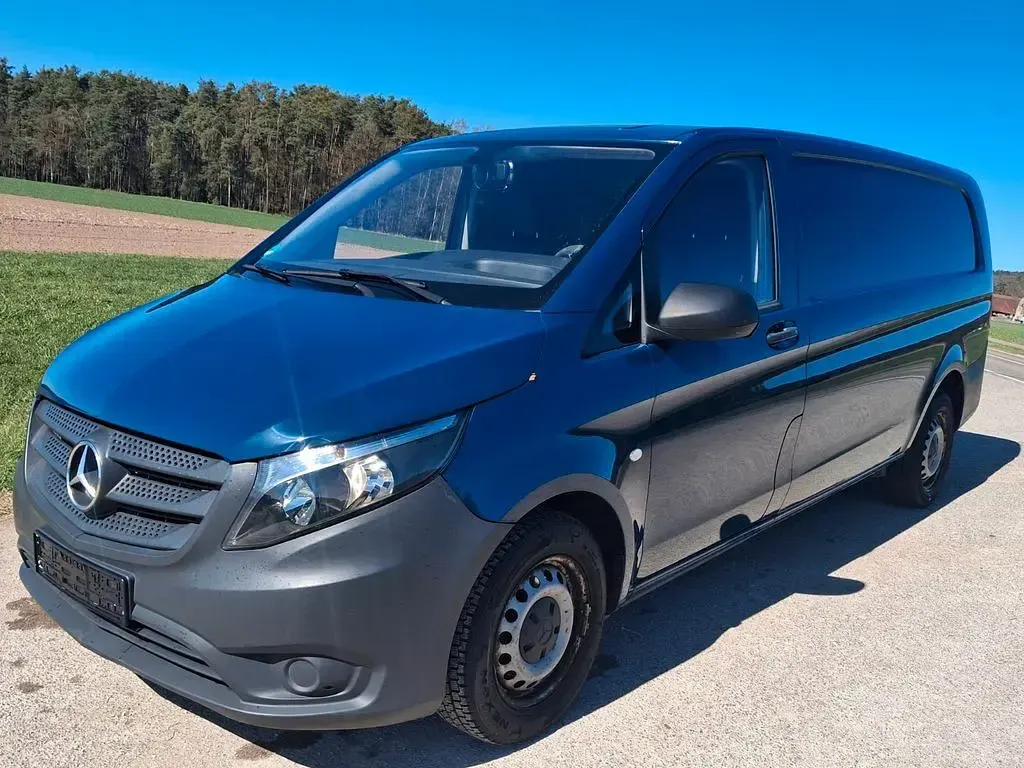 Gebraucht Mercedes Vito 114 PS (83 kW) 2016 Blau Van