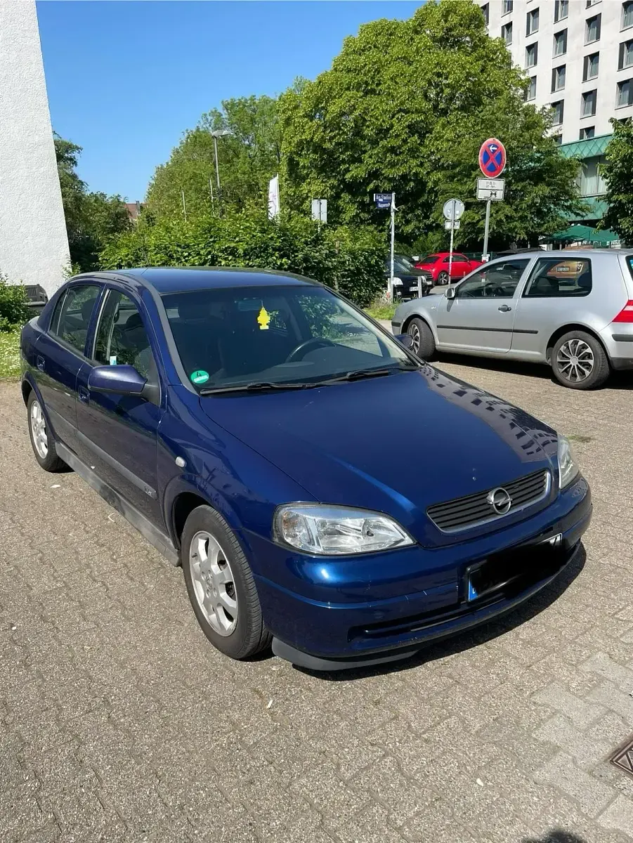 Gebraucht Opel Astra 84 PS (61 kW) 2004 Blau Limousine