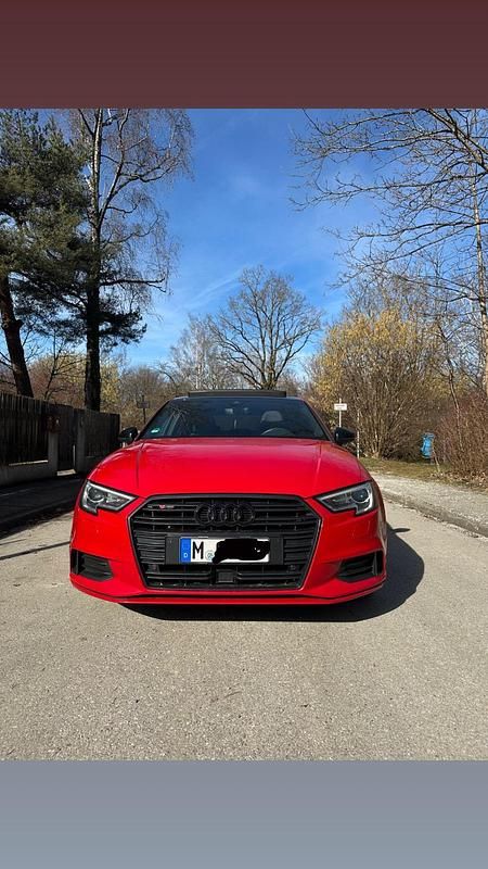 Gebraucht Audi A3 Comfort 150 PS (110 kW) 2016 Rot Limousine