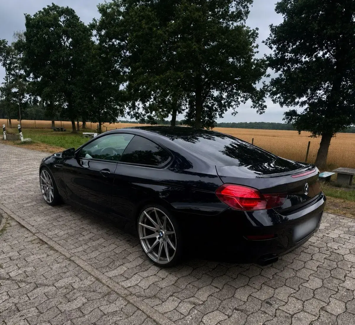 Gebraucht BMW 650 581 PS (427 kW) 2011 Schwarz Coupé