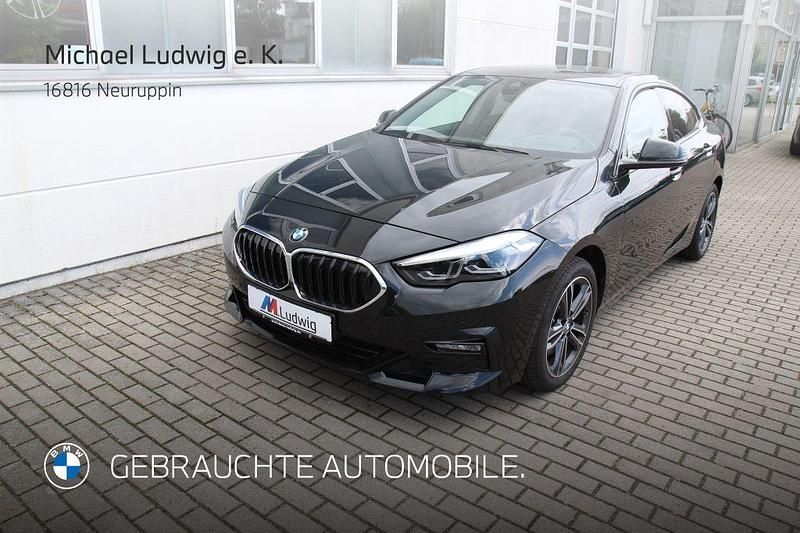 Schwarz Gebraucht 2021 BMW 218 Sport Line Limousine | 26.600 € (Fairer Preis) - Bild 1/4