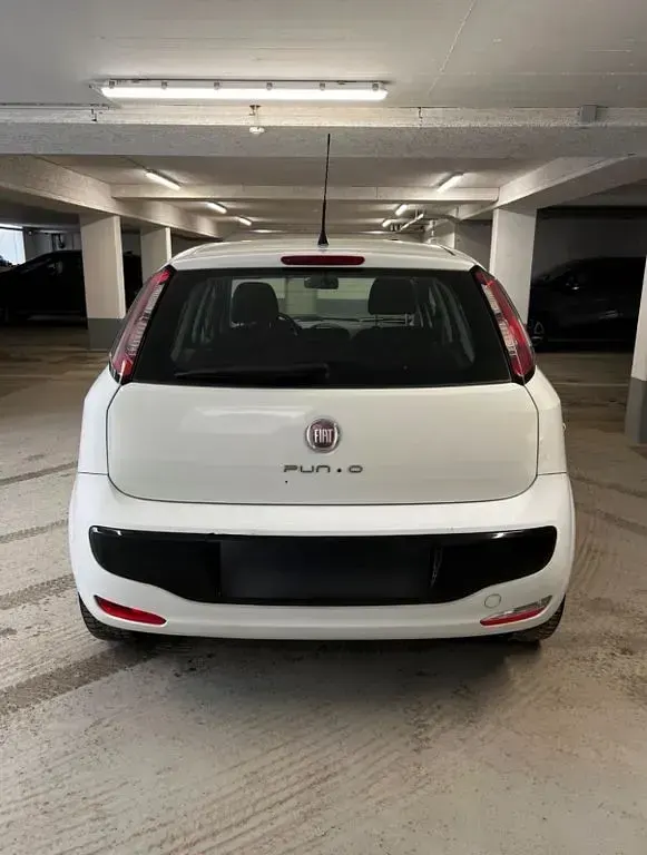 Gebraucht Fiat Punto 68 PS (50 kW) 2011 Weiß Kleinwagen