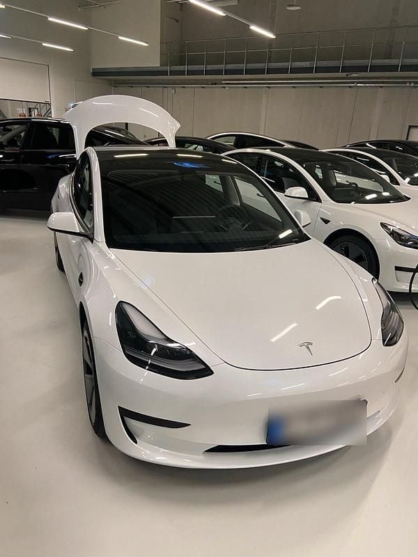 Gebraucht Tesla Model 3 RWD 239 kW (325 PS) 2022 Weiß Limousine