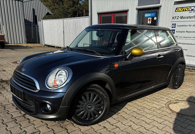 Gebraucht Mini One D 90 PS (66 kW) 2018 Reef blue metallic Kleinwagen