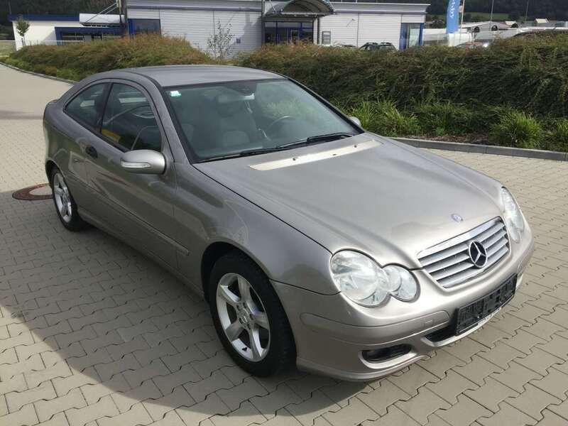 Bronze (metallic) Gebraucht 2007 Mercedes C180 Coupé | 5.990 € (Teuer) - Bild 1/4