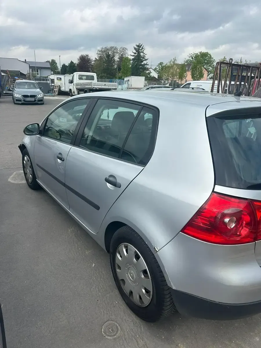 Gebraucht VW Golf V 80 PS (58 kW) 2006 Grau Kleinwagen