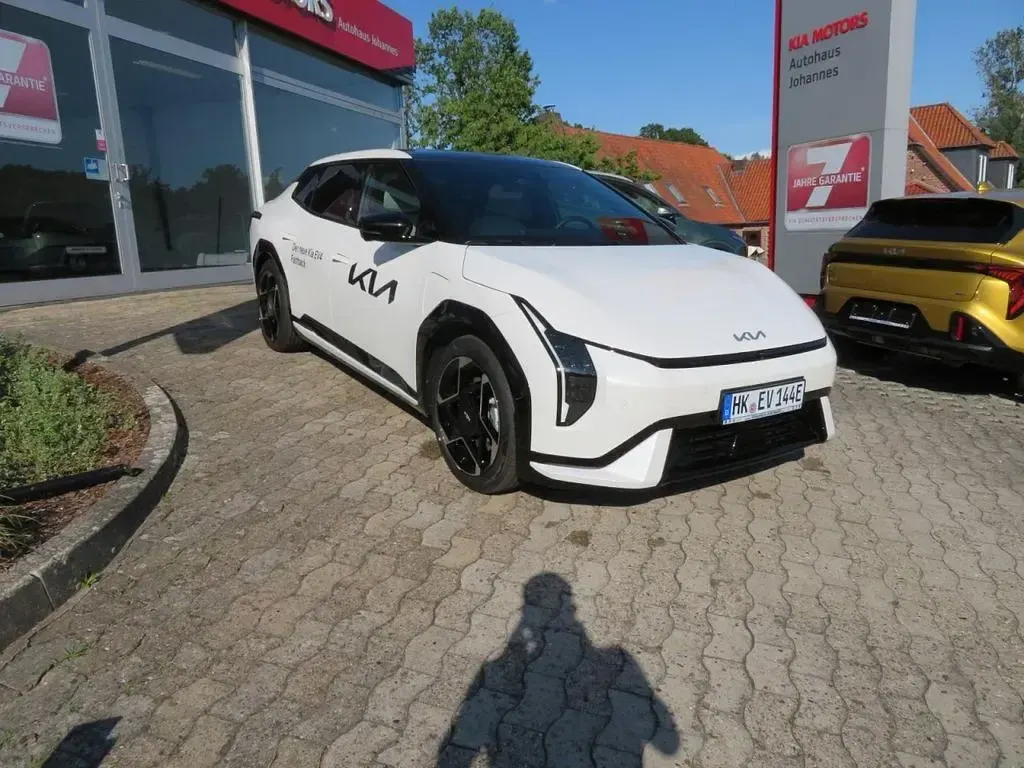 Gebraucht Kia EV4 GT-Line 150 kW (204 PS) 2025 Weiß Limousine
