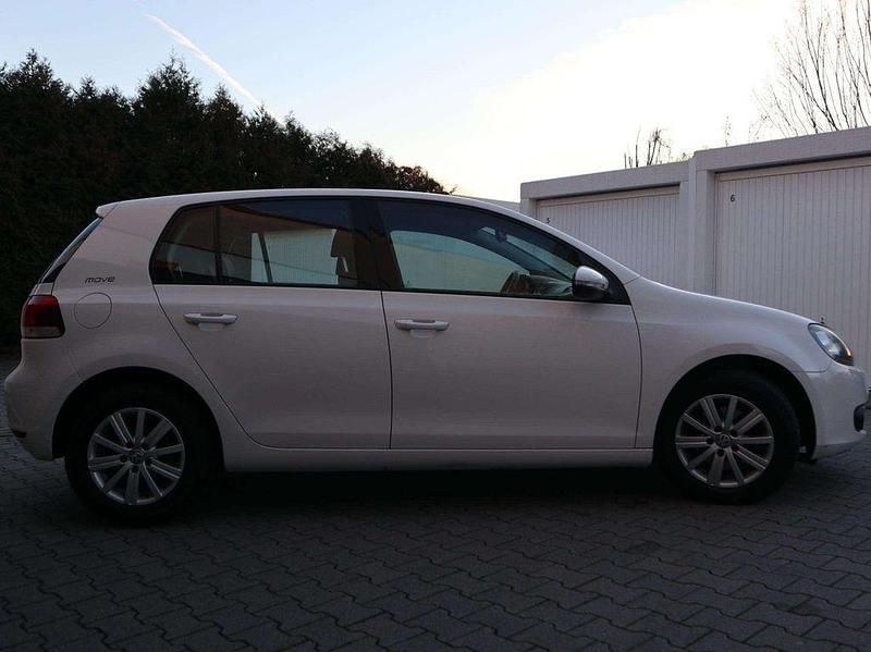 Gebraucht VW Golf VII Move 86 PS (63 kW) 2012 Weiß Limousine